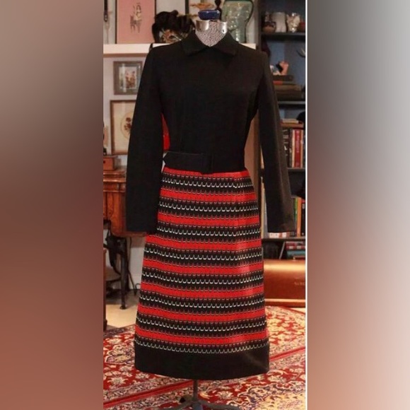 Vintage 1960s, Wiggle Dress, black bodice, two toned, patterned skirt, belt.US8 - Picture 1 of 3